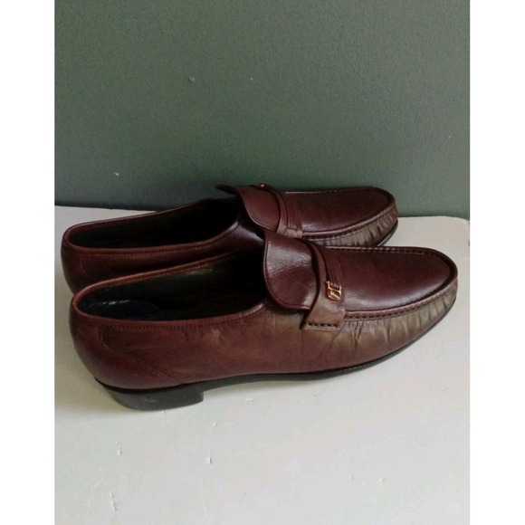 Burgundy Leather Loafers Gold Accents Slip On Dress Shoes Classic Style